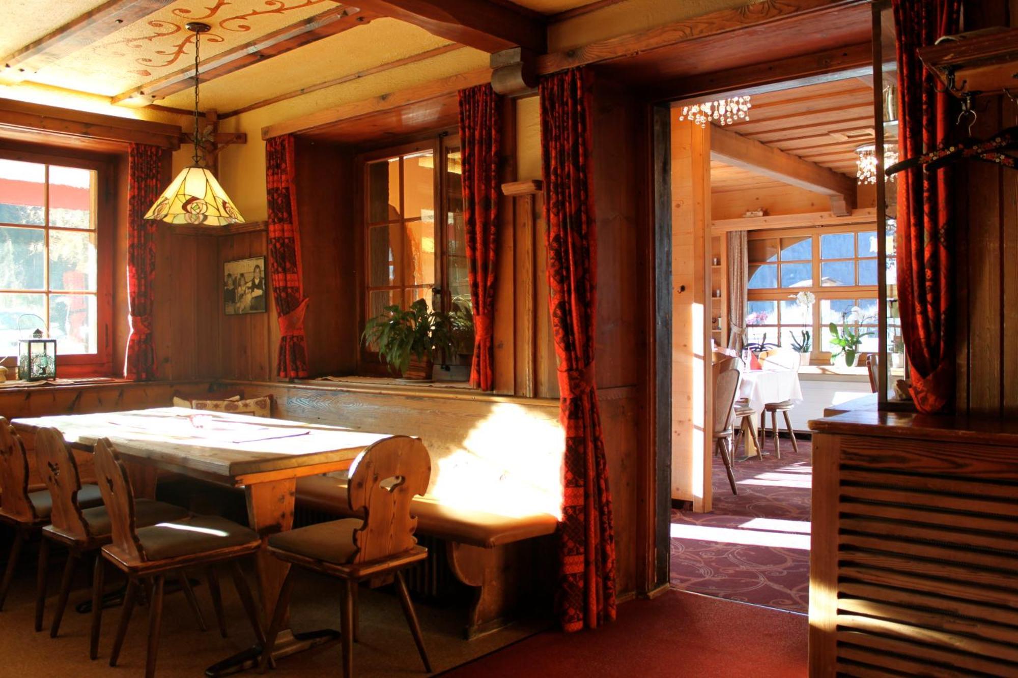 Hotel Soliva Седрун Екстериор снимка