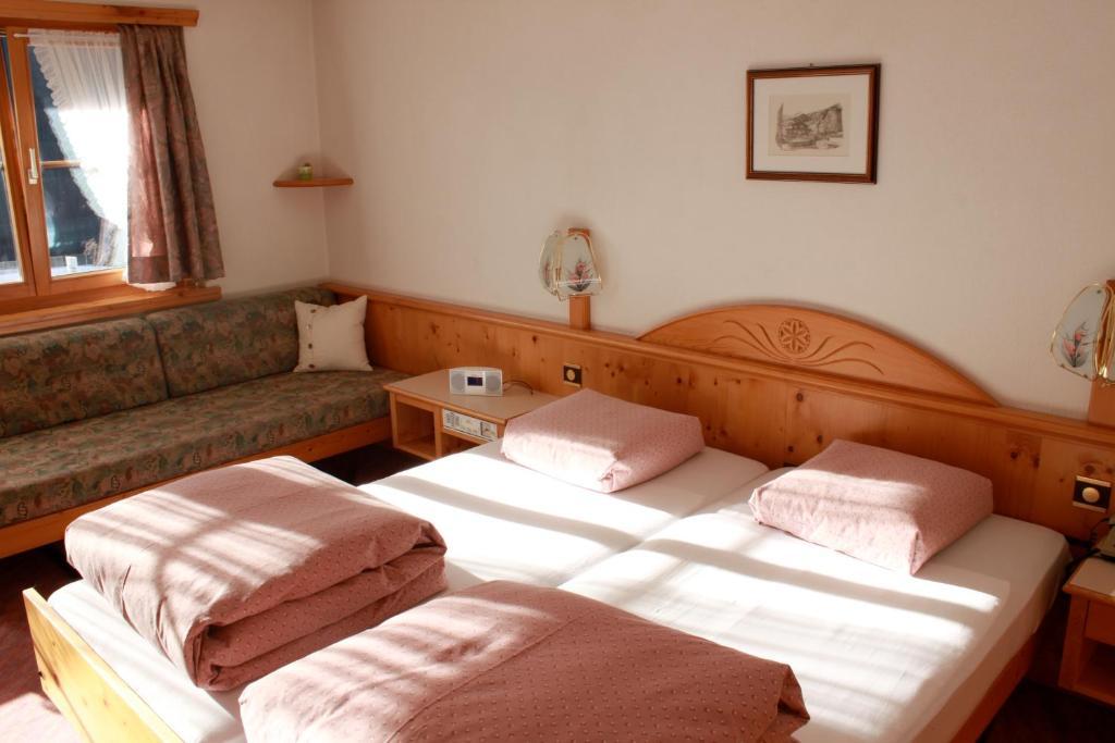 Hotel Soliva Седрун Стая снимка